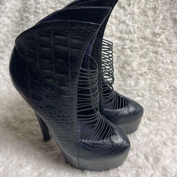 London Trash LT Crime leather Black reptile embossed stiletto platform heels SZ7 - Picture 2 of 11